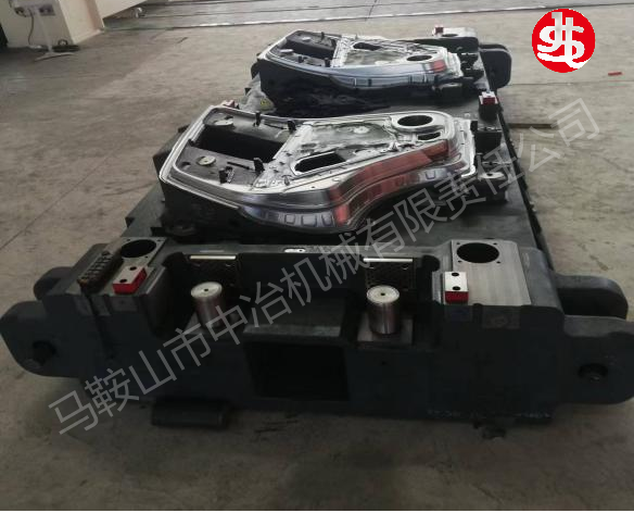 汽车覆盖件模具